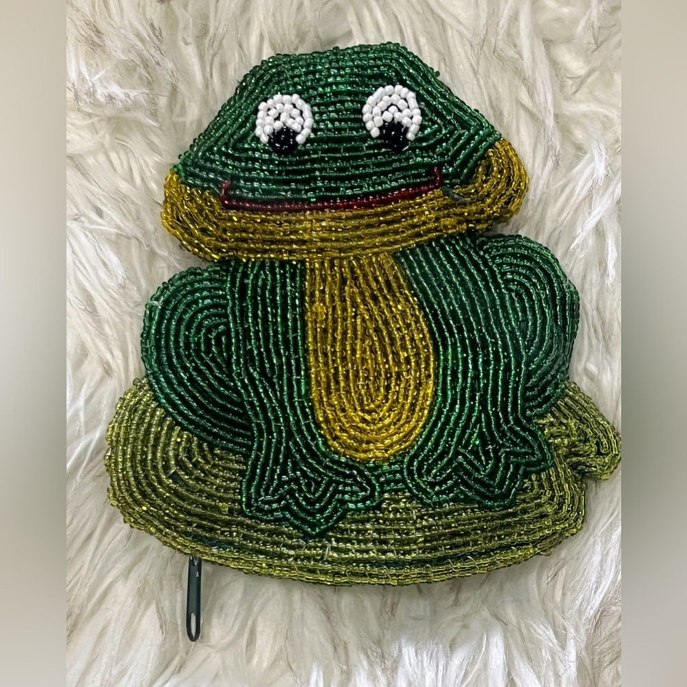 C. Marie Beaded FROG Vintage Coin Purse